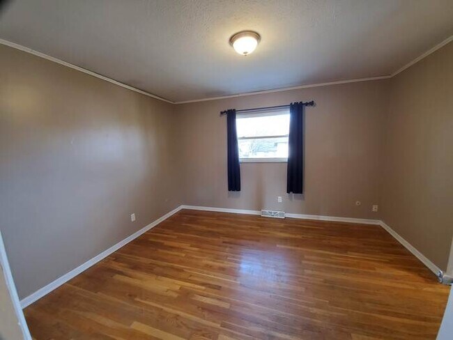 Building Photo - 1304 S CRANWOOD SQ COLUMBUS OHIO 43229