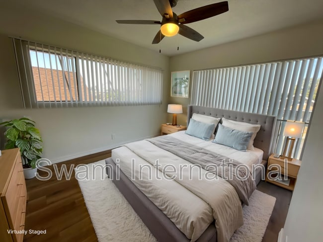 Photo - 860 W 50th Pl Apartment