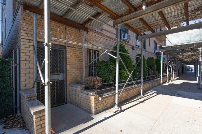 Foto del edificio - 2 W End Ave