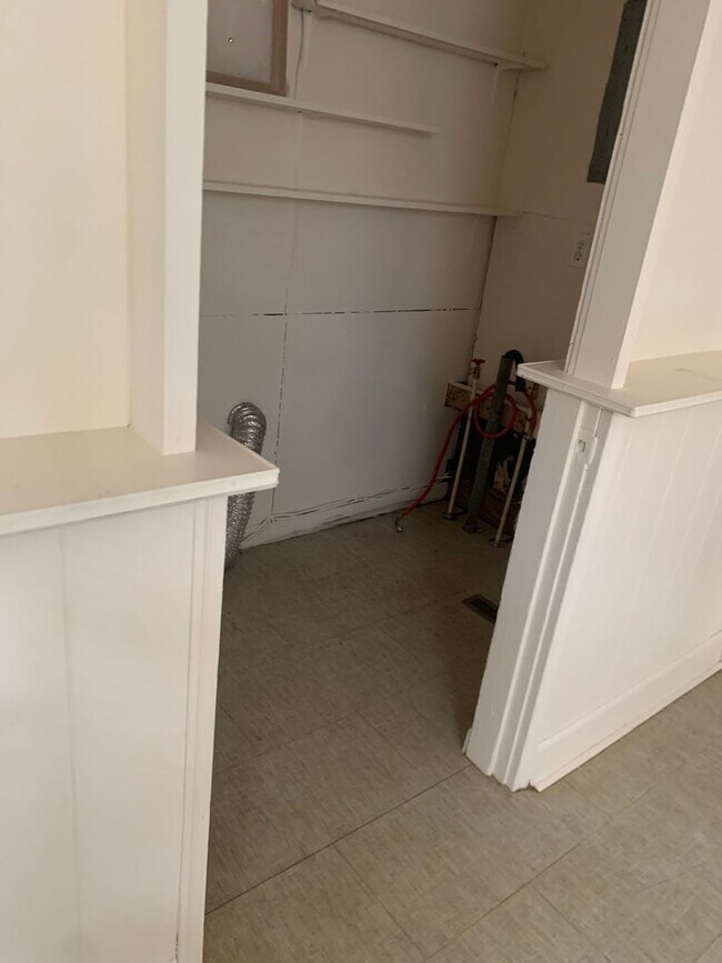 Foto del edificio - 3 Bedroom 1 bath home located in Salisbury.