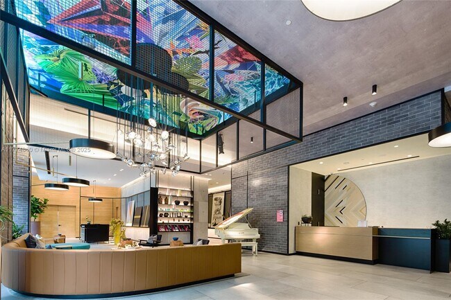 Foto del edificio - 121 NE 34th St