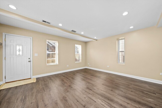 Foto del edificio - 552 W Cullerton St