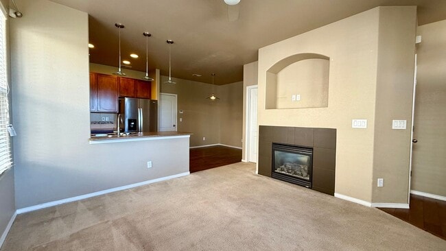 Building Photo - Spacious & Modern 3-Bedroom Townhome in Th...
