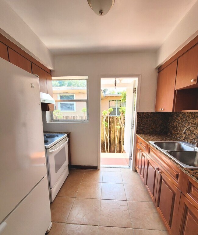 Foto del edificio - 1429 NE 147th St