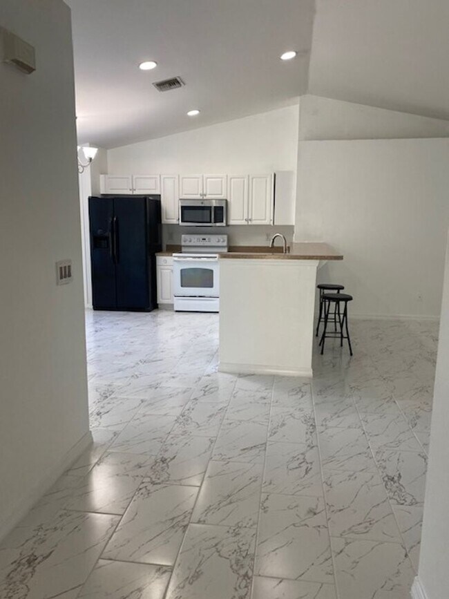 Foto del edificio - 3/2 single family home in Lehigh