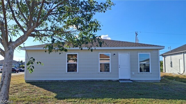 Building Photo - 1315 NW 15th Ave