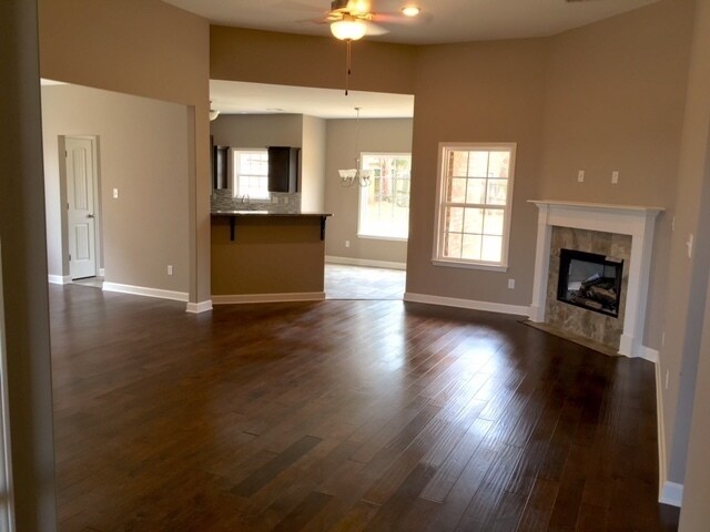 Building Photo - Spacious 4 Bedroom 2 Bath Home In Southeast