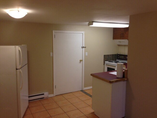 Photo du bâtiment - 1486 58th Av W