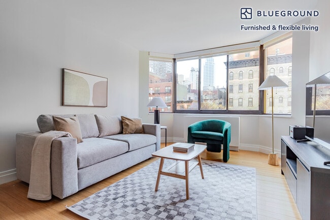 Building Photo - 151 E 31st St