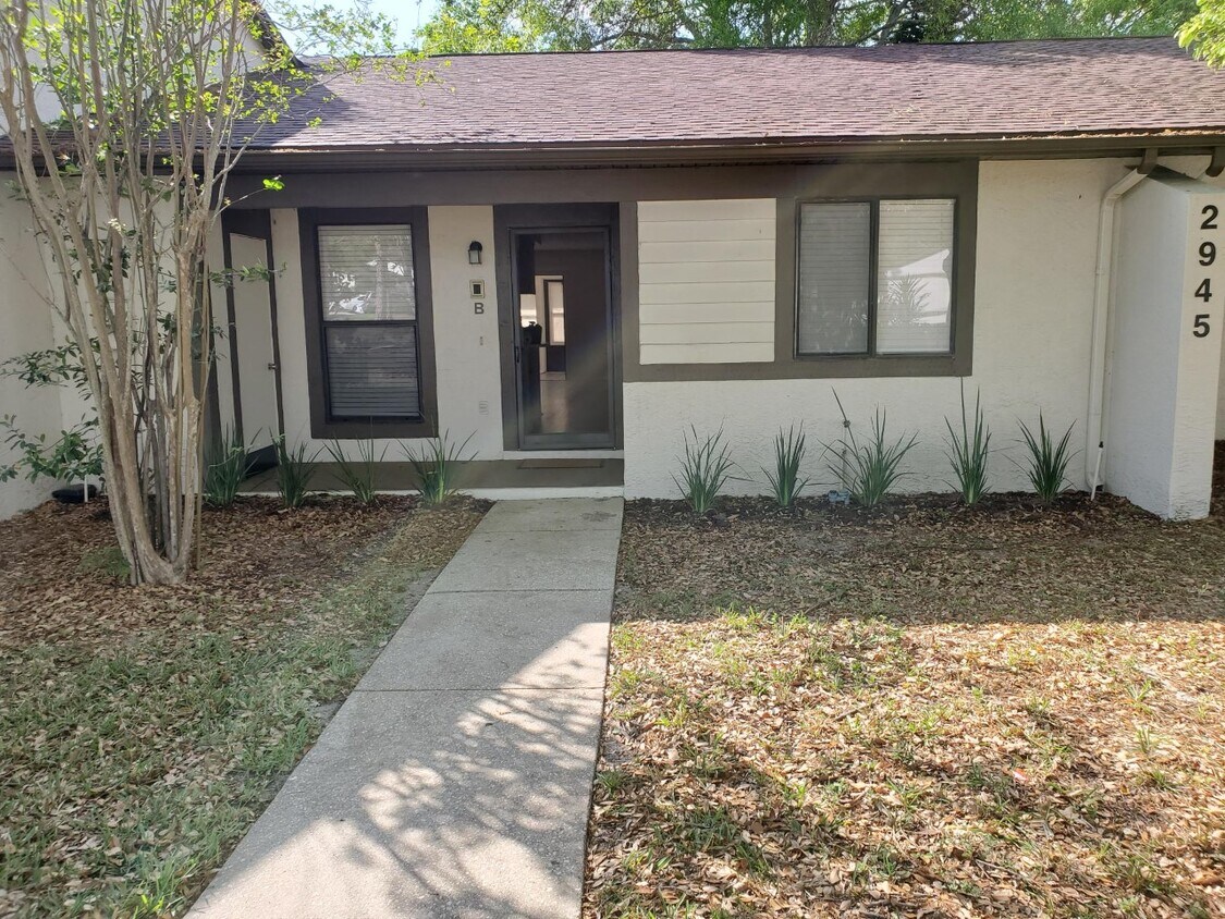 Primary Photo - 2945 Grovewood Blvd