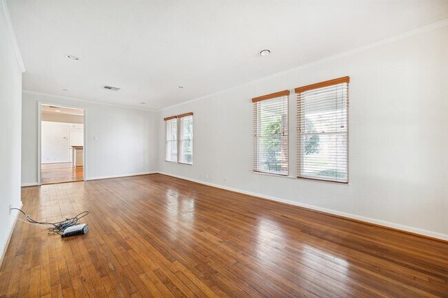 Foto del edificio - 6602 Weslayan St