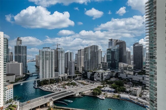 Foto del edificio - 90 SW 3rd St