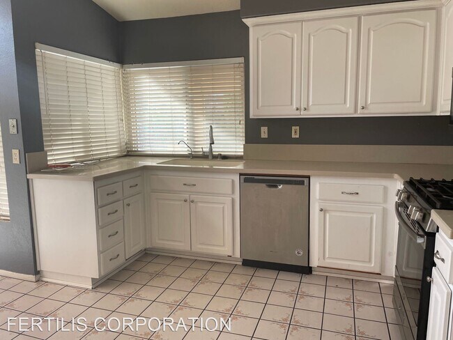 Building Photo - 4 br, 2.5 bath House - 6805 Alderpoint Ct