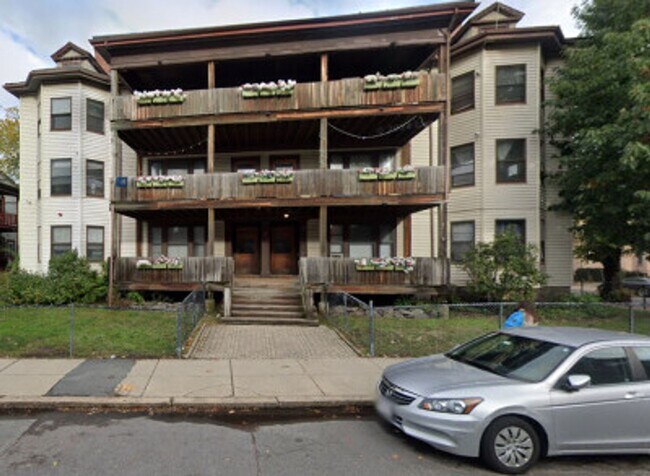 Allston 2 Bedroom Apt - In Unit Laundry! Packards Corner - close to T - Allston 2 Bedroom Apt - In Unit Laundry!   Packards Corner - close to T