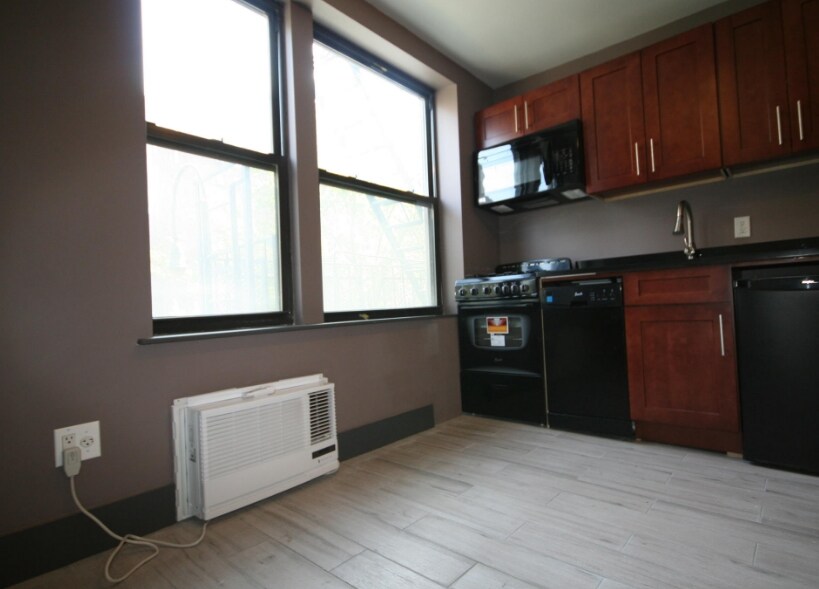 Foto del edificio - 442 E 14th St