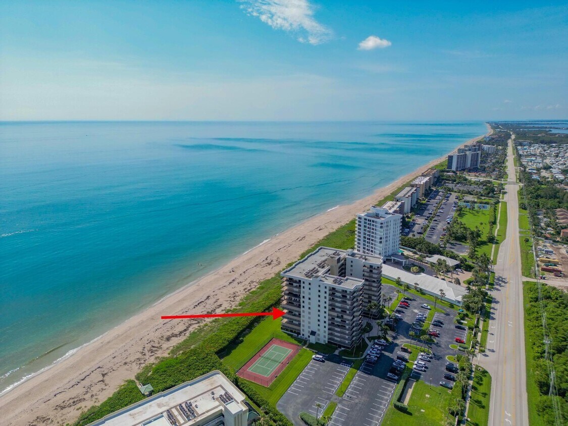 Primary Photo - 10044 S Ocean Dr