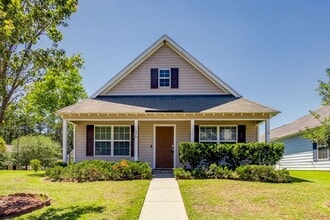 Building Photo - 16 Castello Ave