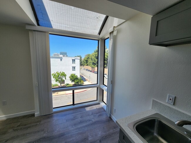Foto del edificio - 626 N Isabel St