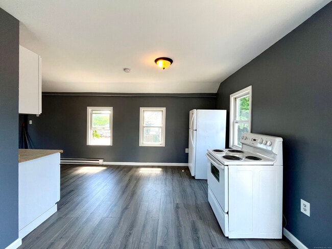 Building Photo - 14 Blackhall St