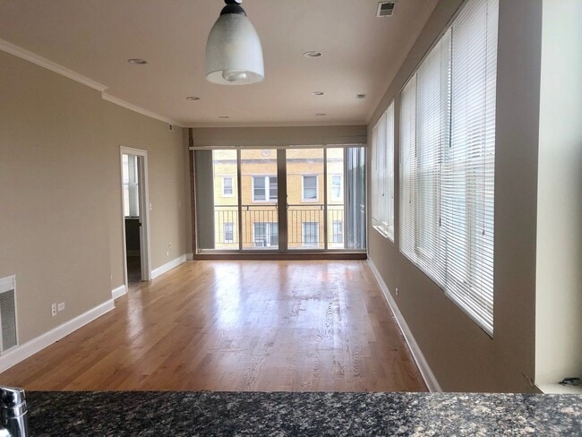 Foto del edificio - 4300 N Kedzie Ave