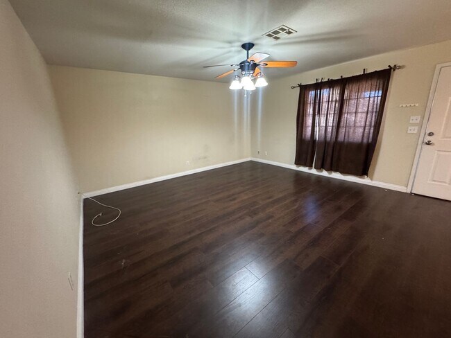 Foto del edificio - 8410 Eldora Ave