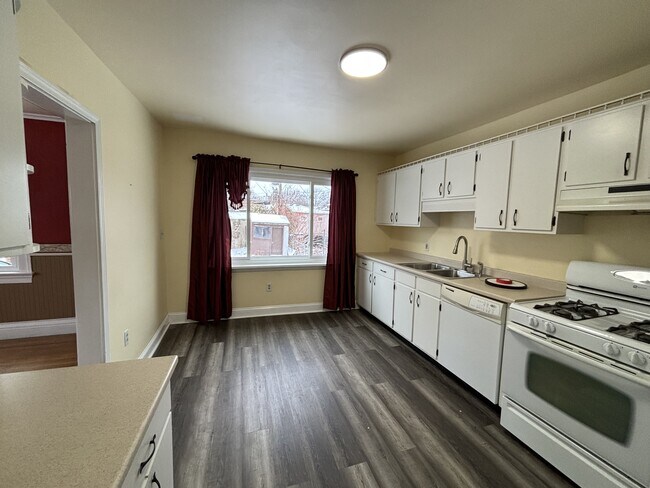 Foto del edificio - 66 Martinot Ave