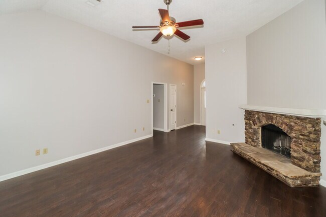Foto del edificio - 170 Oaksedge Dr