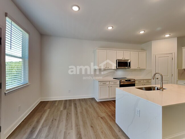 Building Photo - 1634 Soapstone Rd