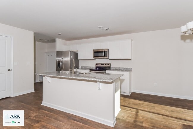 Building Photo - 307 Longstone Ct