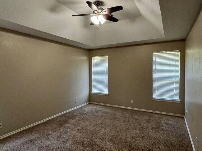 Building Photo - Large 3 Bed 2.5 Bath In Edmond