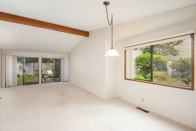 Foto del edificio - 4326 Lone Oak Rd SE