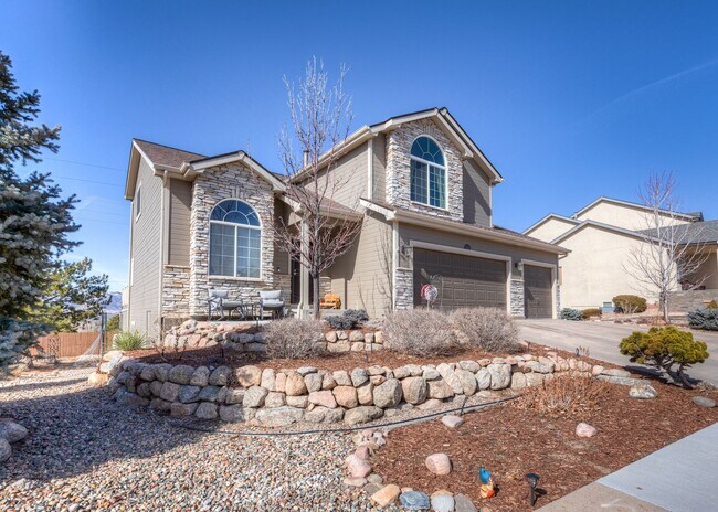 Building Photo - Fabulous 6 bedroom + office D20 Home with ...