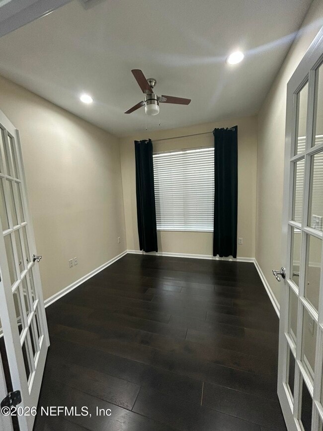 Building Photo - 4233 Clybourne Ln