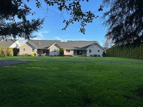Building Photo - 2225 James Cir