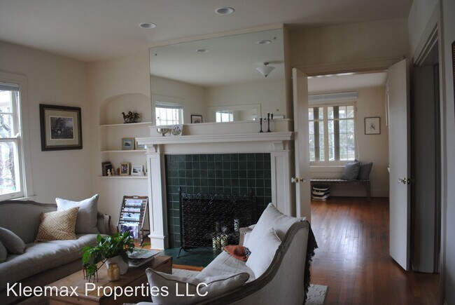 Foto del edificio - 2 br, 2 bath Apartment - 3580 Burch