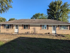 Building Photo - 854 Daggett Ave