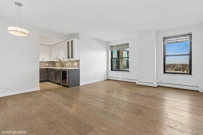 Foto del edificio - 2100 N Lincoln Park W
