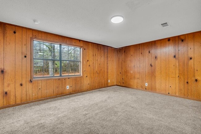 Building Photo - 155 W Thomas Dr