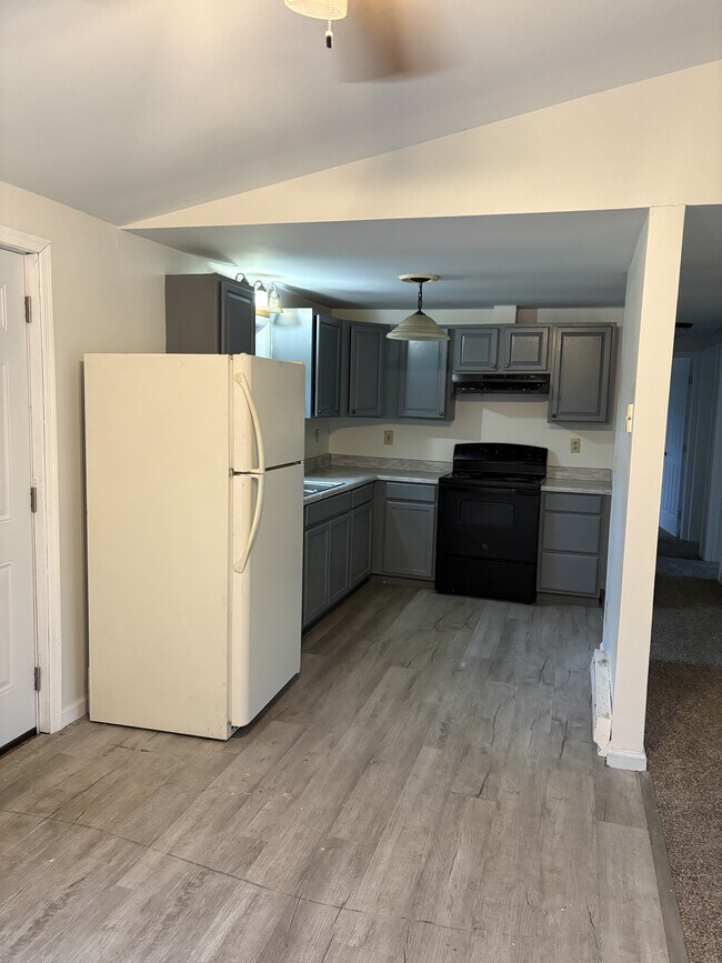 Foto del edificio - 4161 Romeo Rd