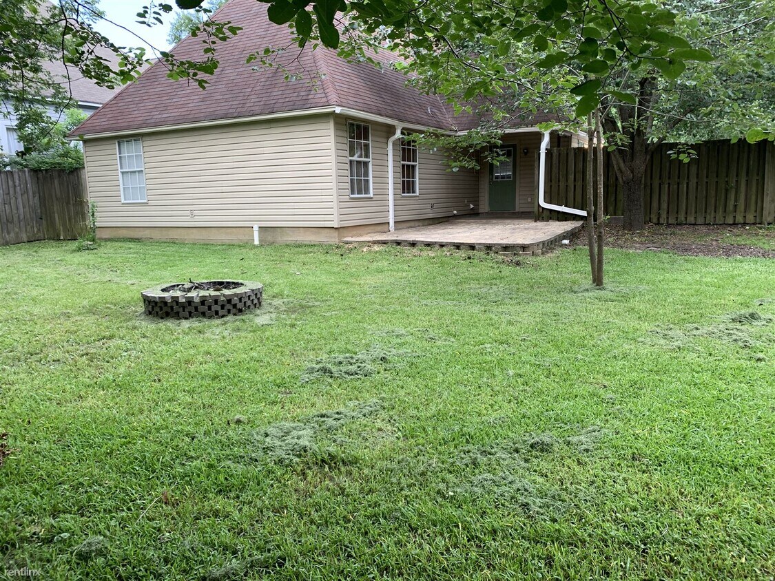 Foto del edificio - 3 br, 2 bath House - 504 South Bonner Stre...
