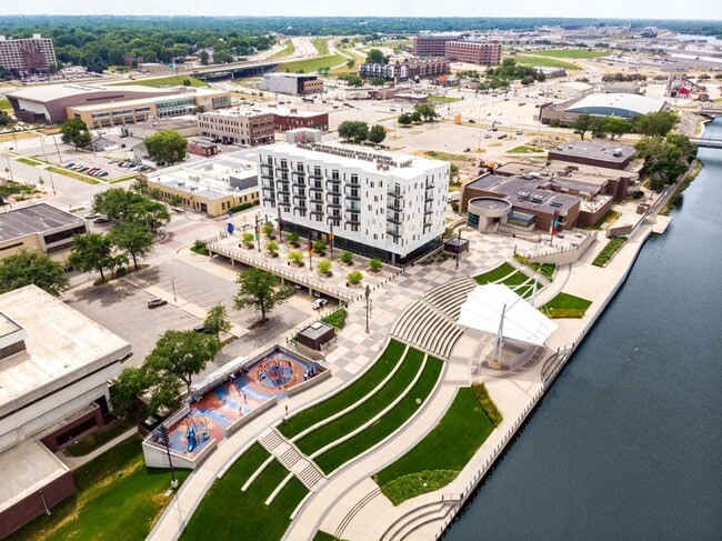 Interior Photo - Art Bloc