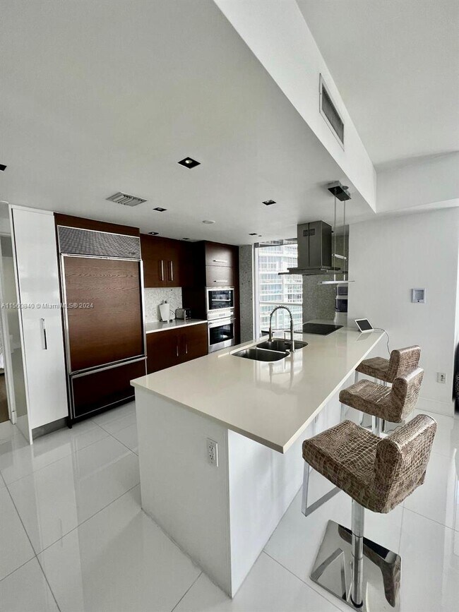 Foto del edificio - 495 Brickell Ave