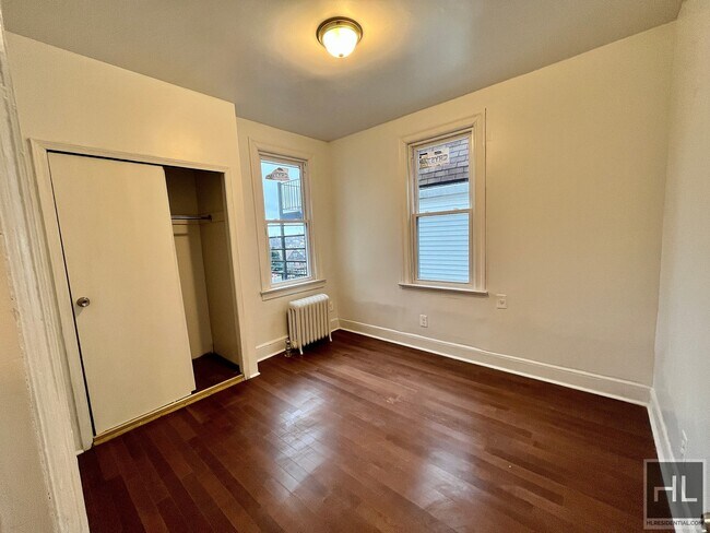 Building Photo - 44 Alexander ave Yonkers 10704
