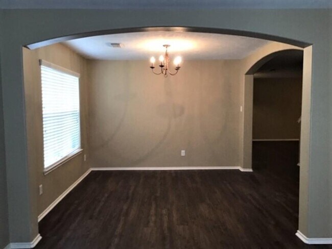Building Photo - 10406 Iris Lake Ct