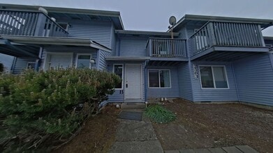 Building Photo - 2563 SW Pickford St