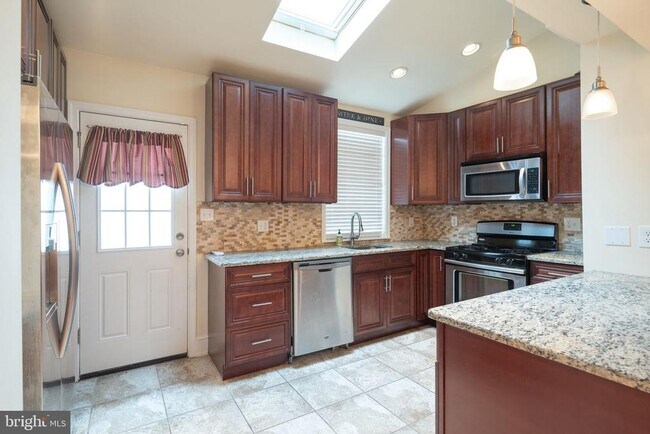 Foto del edificio - 110 Roxborough Ave