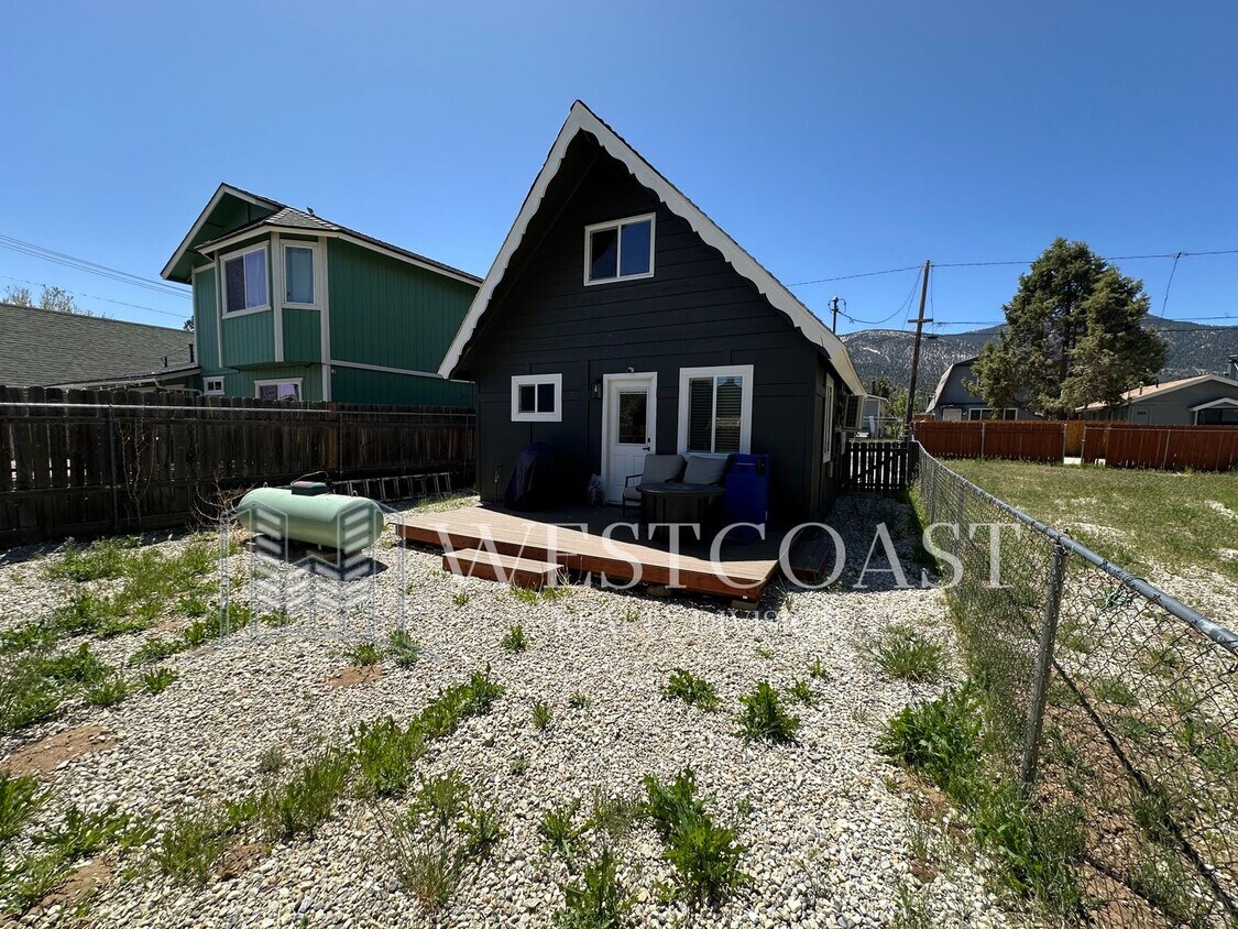 Foto principal - Charming Big Bear Retreat – Cozy 2-Bed Cab...