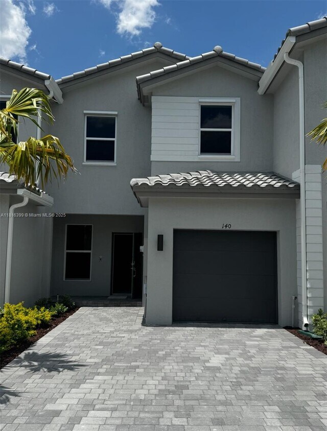 Foto principal - 140 SW 184th Way