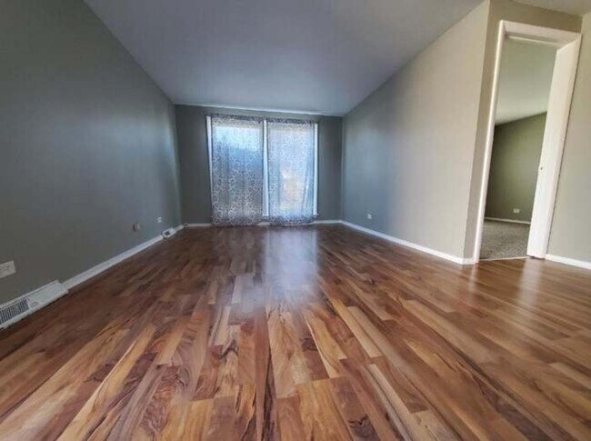Living Room - 16560 Honore Ave