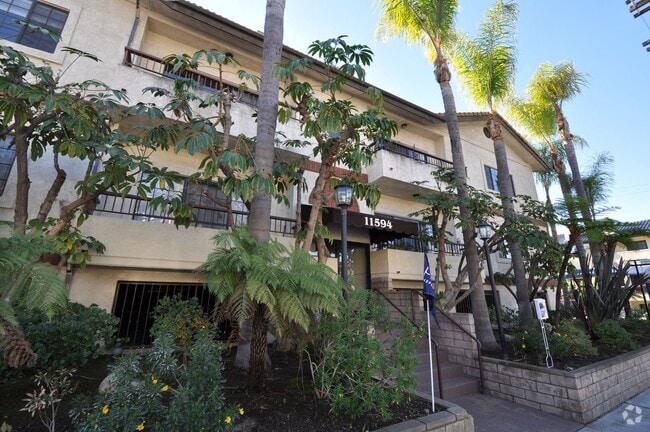 Building Photo - 11594 Moorpark St